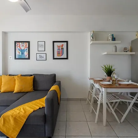 Anais 1-bedroom In Mackenzie * Larnaca