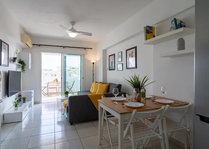 Anais 1-bedroom In Mackenzie Lárnaca